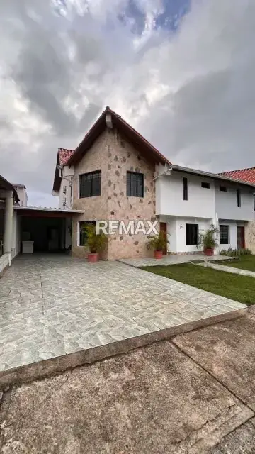 Casa en urbanización el cortijo, Pueblo nuevo, avenida Ferrero tamayo