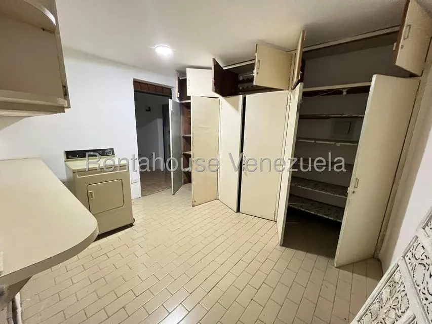 Casa (1 Nivel) en Alquiler en La Trinidad, Distrito Metropolitano - 14