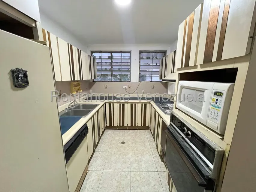 Casa (1 Nivel) en Alquiler en La Trinidad, Distrito Metropolitano - 15