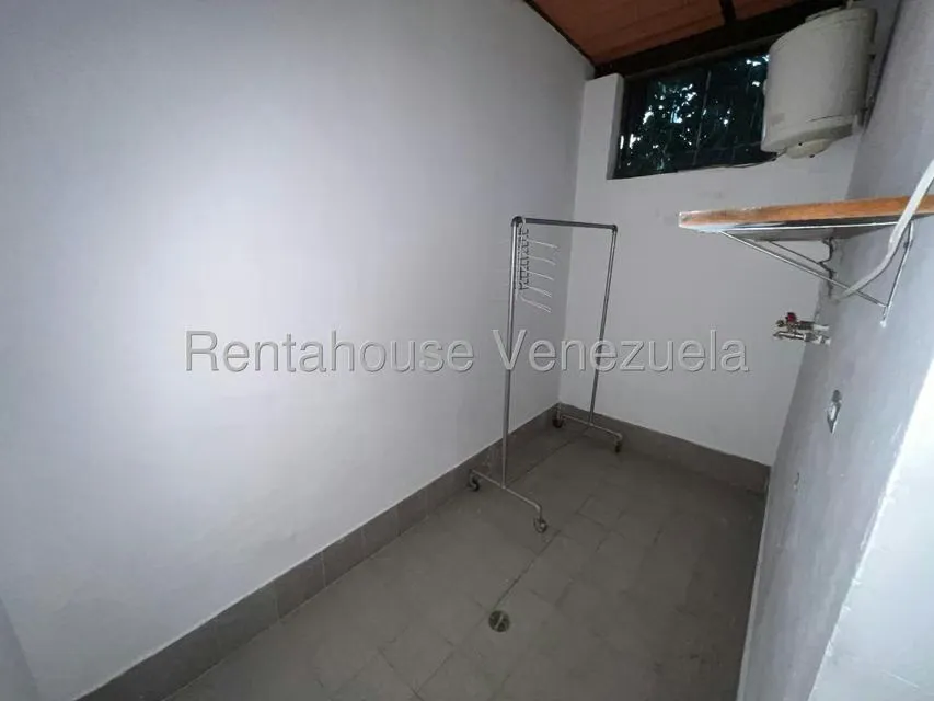 Casa (1 Nivel) en Alquiler en La Trinidad, Distrito Metropolitano - 19