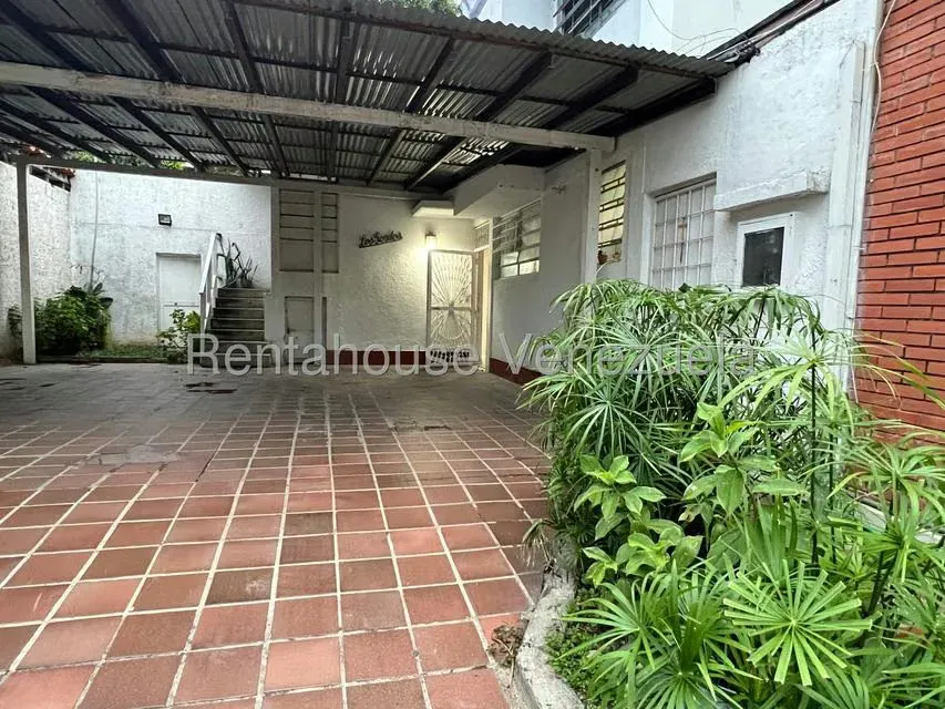 Casa (1 Nivel) en Alquiler en La Trinidad, Distrito Metropolitano - 22