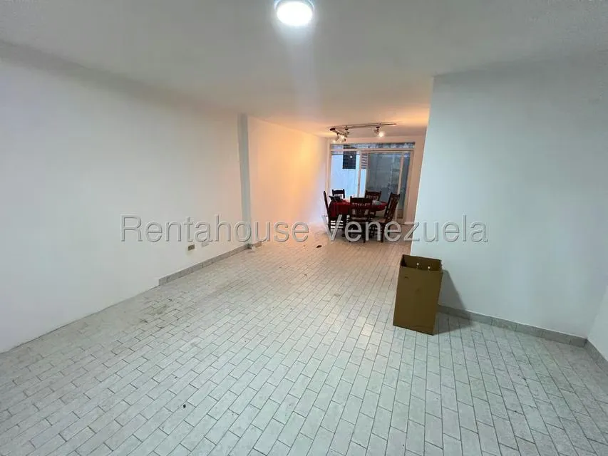 Casa (1 Nivel) en Alquiler en La Trinidad, Distrito Metropolitano - 5
