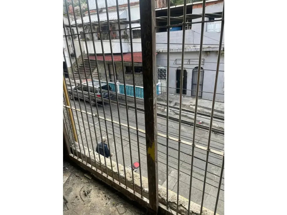 Se vende edificio 7pisos inversionista 1380m2 Altavista. 8472 - 12