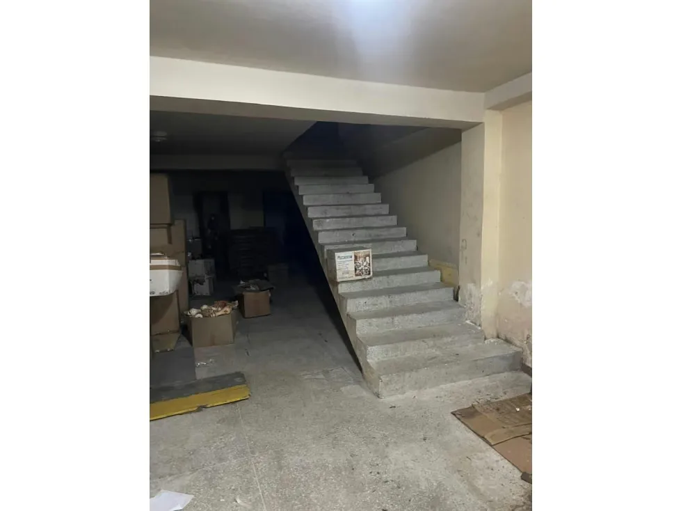 Se vende edificio 7pisos inversionista 1380m2 Altavista. 8472 - 4