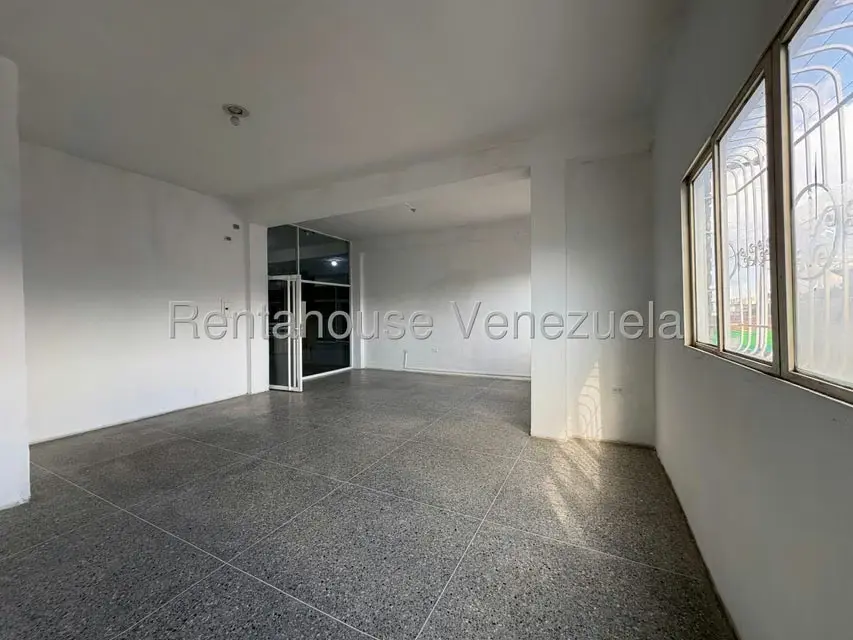 Local Comercial en Alquiler en Parroquia Juan de Villegas, Lara - 5