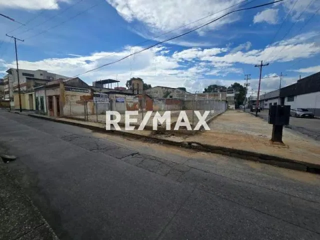 Terreno en Venta - Lomas del Este - 3