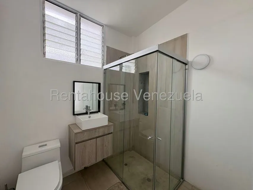 Casa (Multipes Niveles) en Venta en Lomas de La Trinidad, Distrito Metropolitano - 28