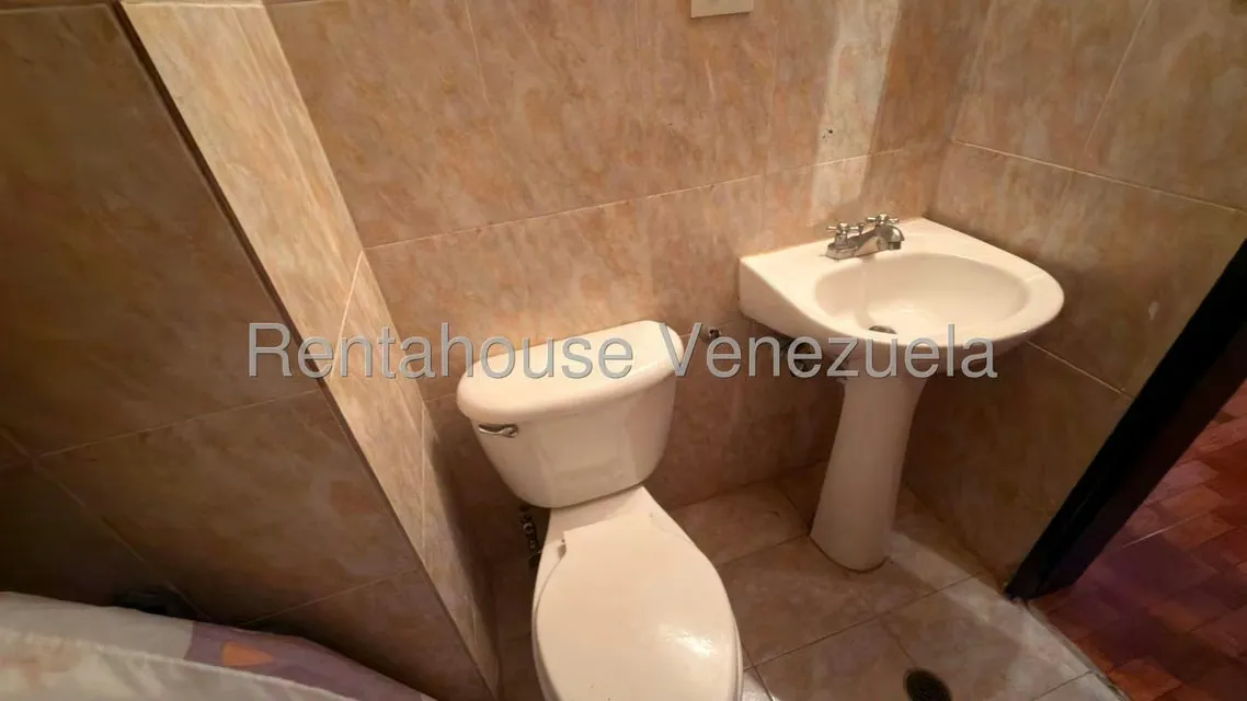 Apartamento (1 Nivel) en Venta en Parque Caiza, Distrito Metropolitano - 25