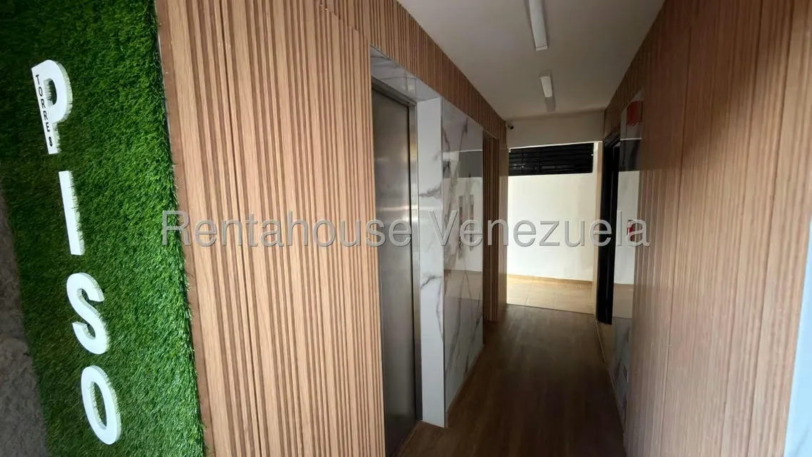 Apartamento (1 Nivel) en Venta en Parque Caiza, Distrito Metropolitano - 33