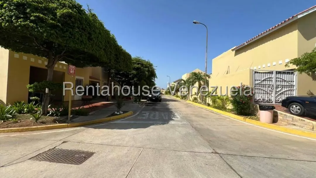 Townhouse (1 Nivel) en Venta en Circunvalacion Dos, Zulia - 39