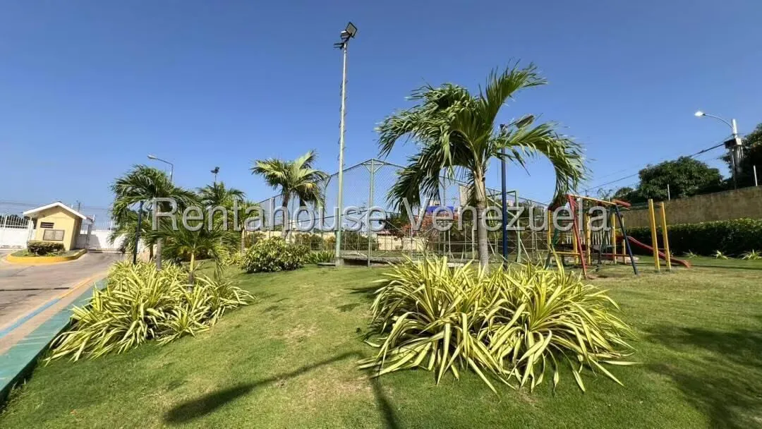 Townhouse (1 Nivel) en Venta en Circunvalacion Dos, Zulia - 40