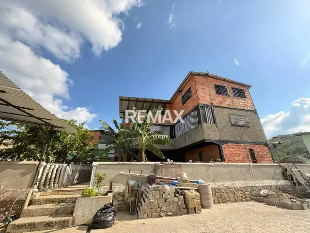 Casa con Piscina en el Jaguey - 2