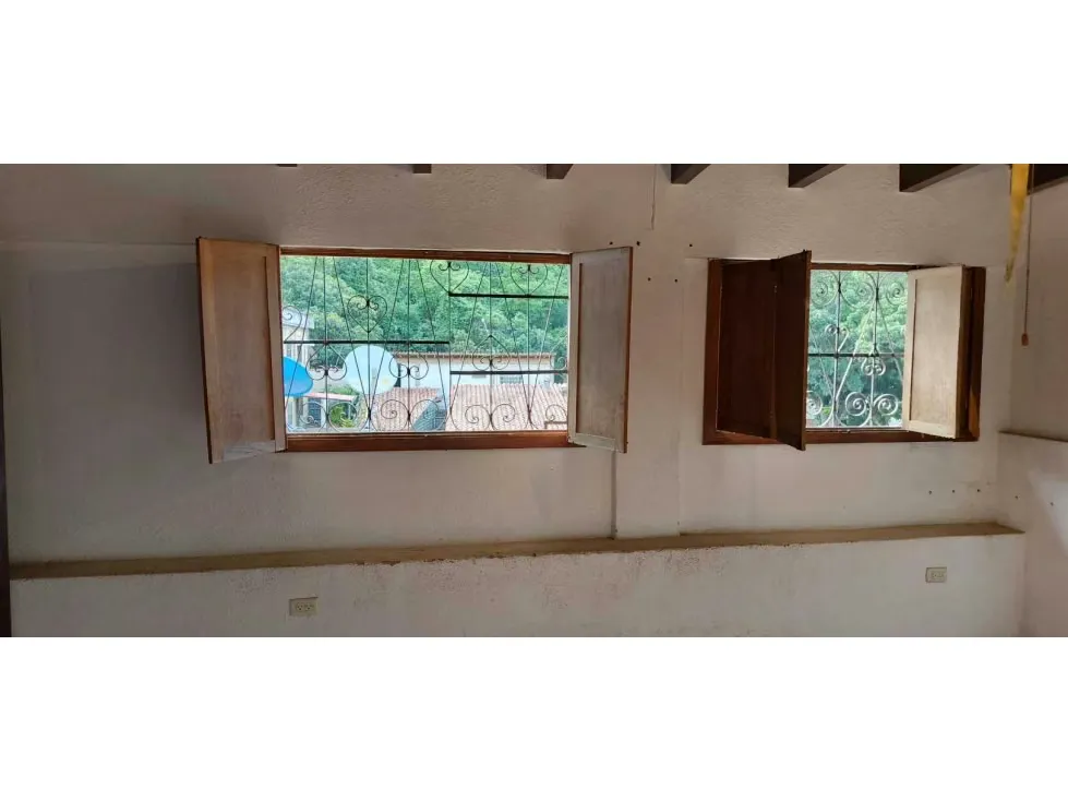 Alquilo anexo 100m2 Las Acacias 9316 - 11