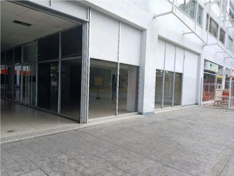 Se Alquila Local 140 m2 PB Centro Comercial en Los Chaguaramos - 2