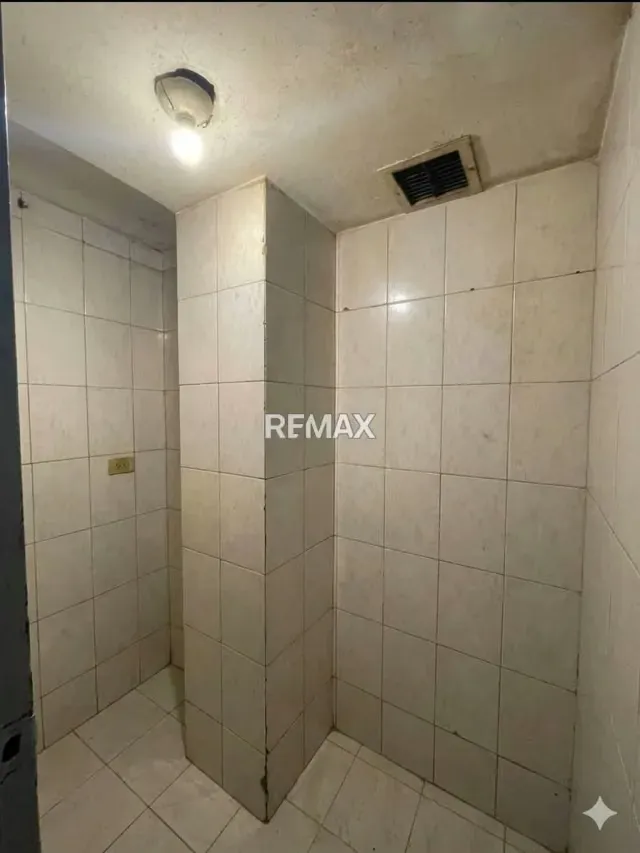 EXCELENTE OPORTUNIDAD DE NEGOCIO, FONDO DE COMERCIO VENTA MÁS LOCAL COMERCIAL EN LA CANDELARIA, AV. UNIVERSIDAD - 5