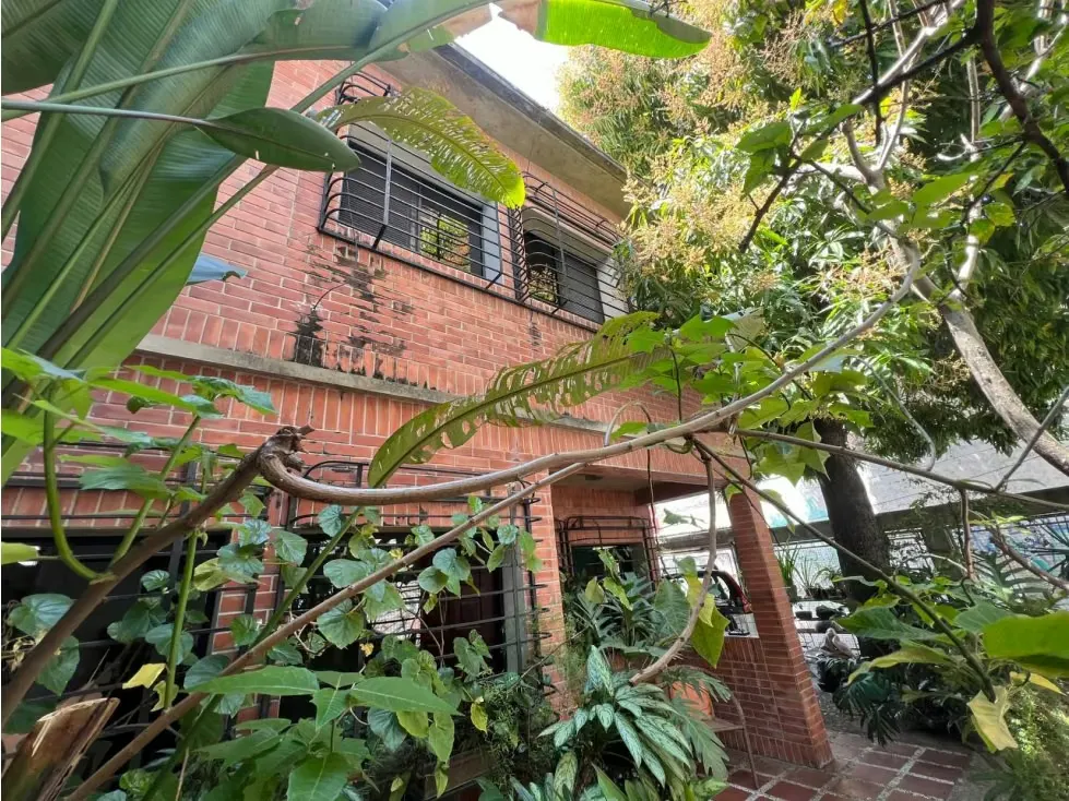 VENTA DE CASA EN LA URBANIZACIÓN MONTECRISTO - 2
