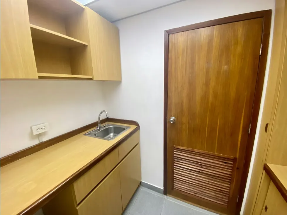Alquilo oficina 150m2 Parque Cristal 7647 - 11