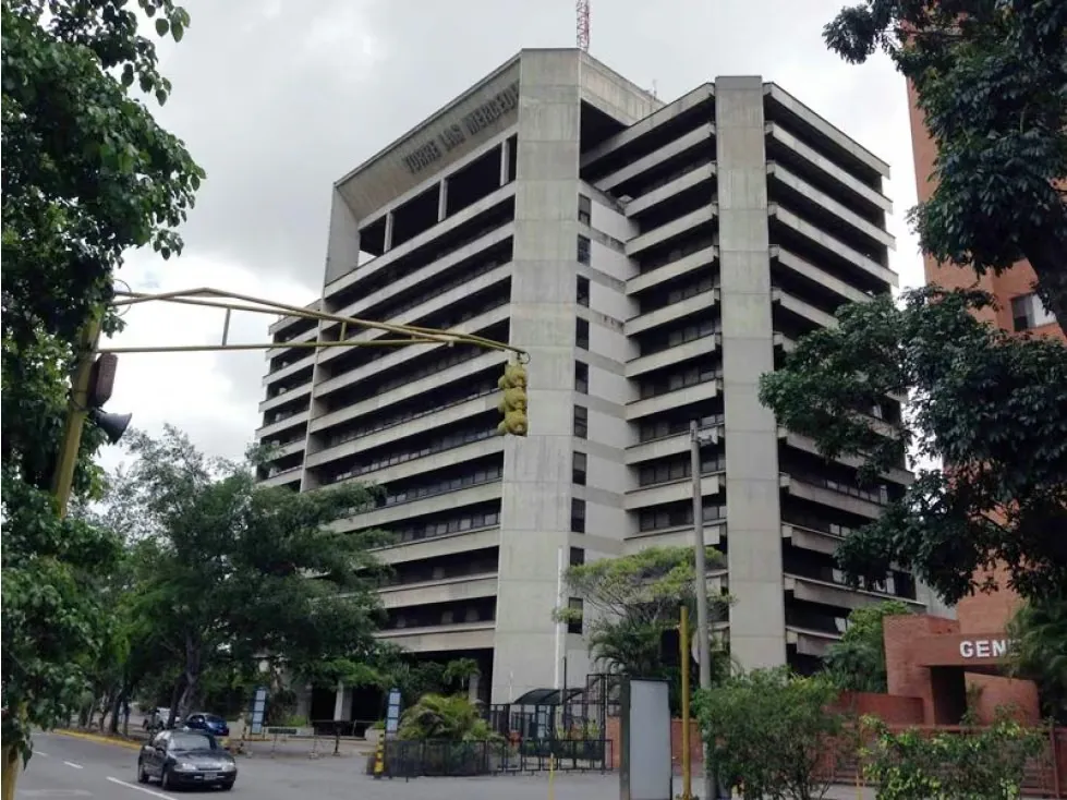 OFICINA - LAS MERCEDES - 270 Mts2