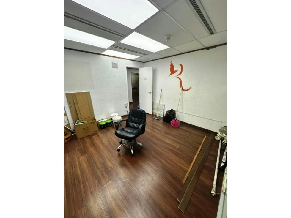 OFICINA - LAS MERCEDES - 270 Mts2 - 11