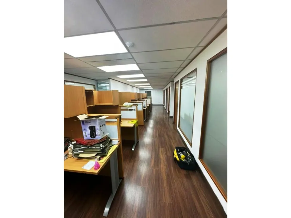 OFICINA - LAS MERCEDES - 270 Mts2 - 3