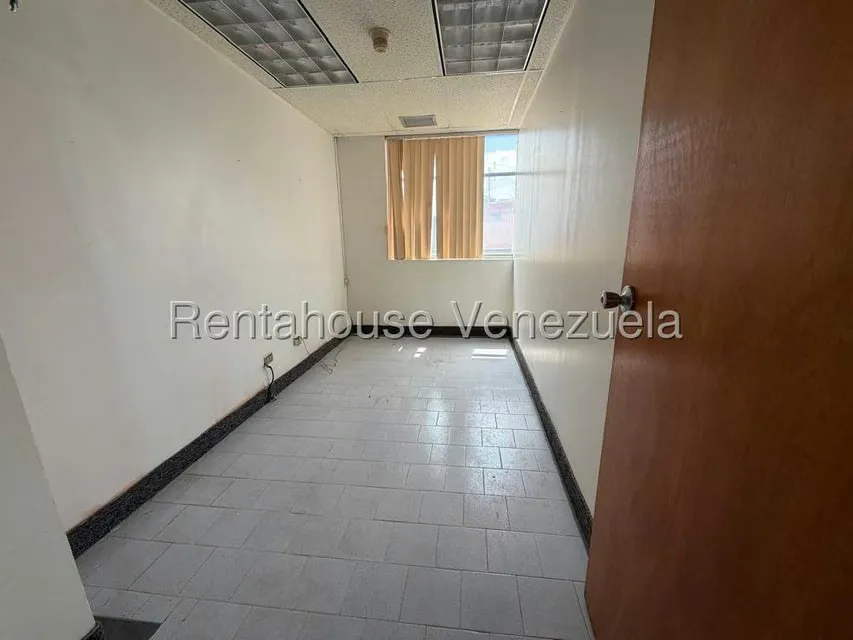 Oficina en Alquiler en El Rosal, Distrito Metropolitano - 10