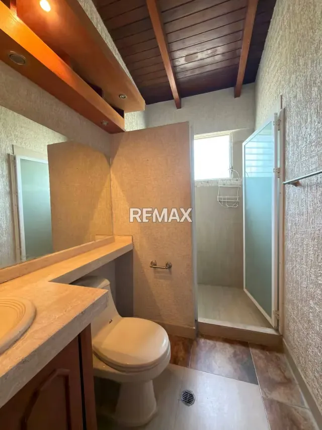 Casa en Venta en Porlamar Sector Genovés | 4 Hab y 3 Baños - 9