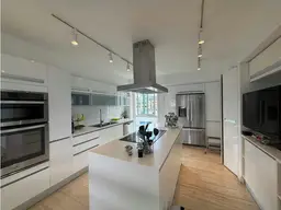 View 10