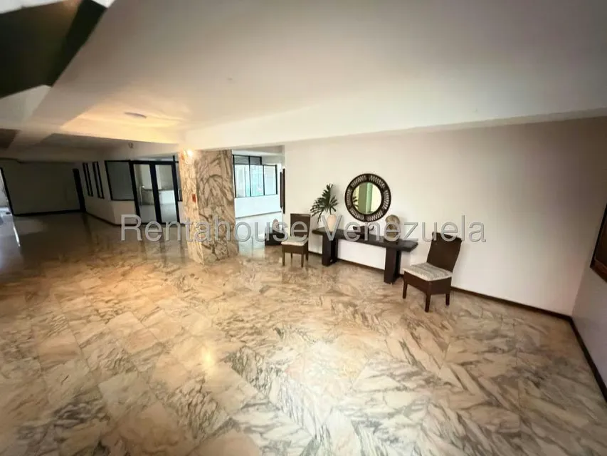 Apartamento (1 Nivel) en Venta en Zona Este, Lara - 2