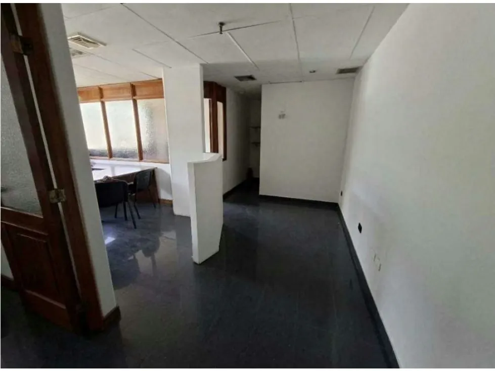 Alquilo Oficina en Los Dos Caminos 48M2 - 4