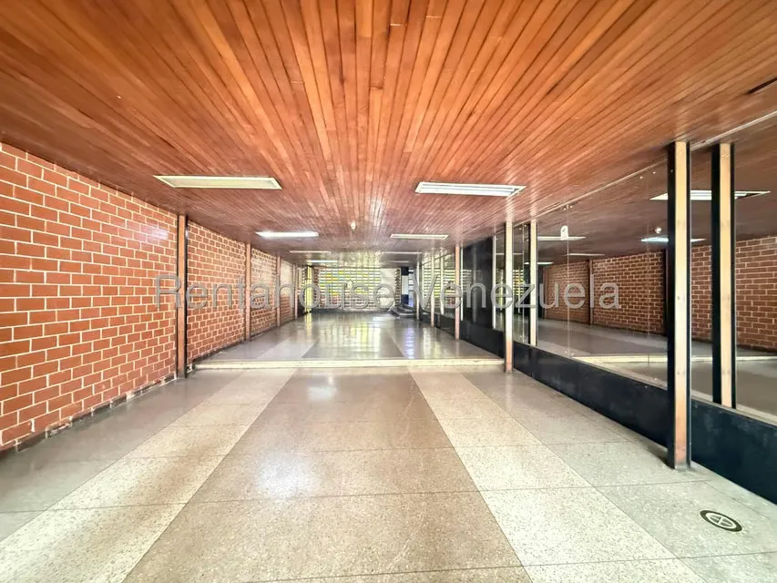 Apartamento (1 Nivel) en Venta en Parroquia La Candelaria, Distrito Metropolitano - 2