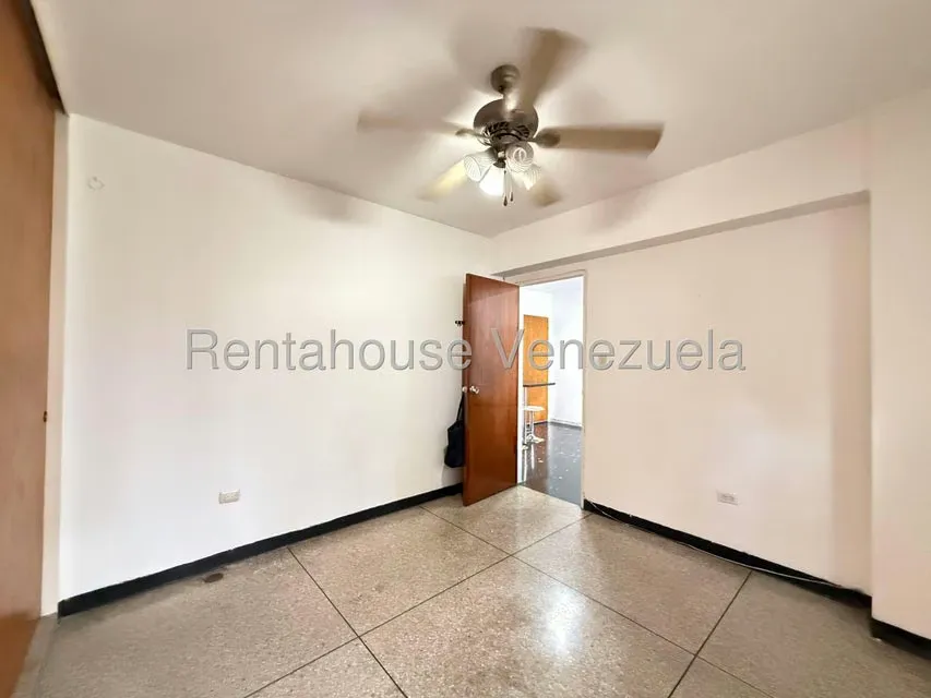 Apartamento (1 Nivel) en Venta en Parroquia La Candelaria, Distrito Metropolitano - 15