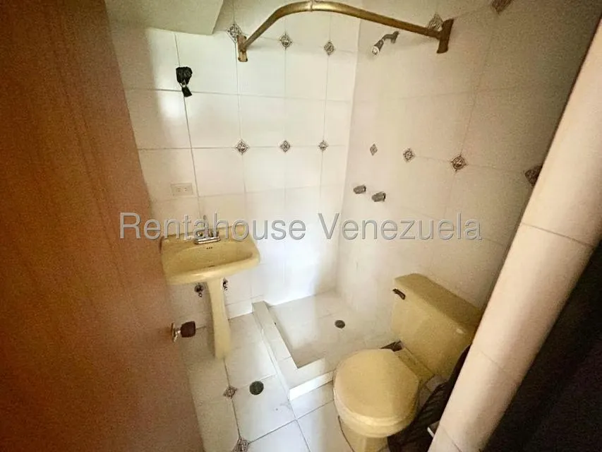 Apartamento (1 Nivel) en Venta en Colinas de La California, Distrito Metropolitano - 28