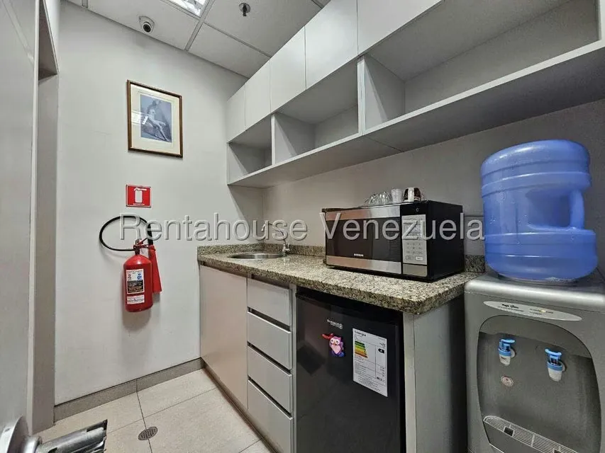 Oficina en Alquiler en Parroquia La Candelaria, Distrito Metropolitano - 11