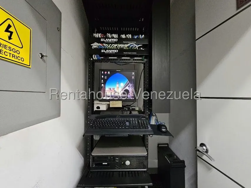 Oficina en Alquiler en Parroquia La Candelaria, Distrito Metropolitano - 14