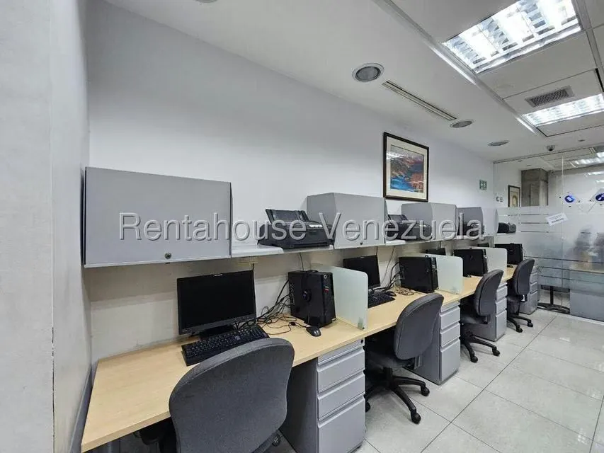 Oficina en Alquiler en Parroquia La Candelaria, Distrito Metropolitano - 25