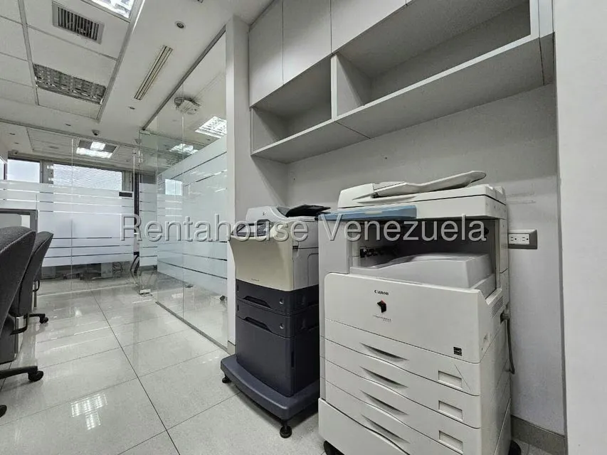 Oficina en Alquiler en Parroquia La Candelaria, Distrito Metropolitano - 28
