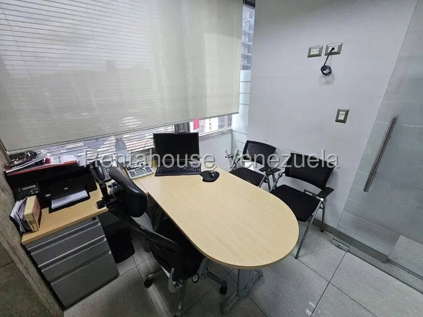 Oficina en Alquiler en Parroquia La Candelaria, Distrito Metropolitano - 34