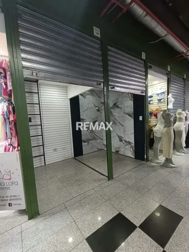 ALQUILER DE LOCAL COMERCIAL EN CHACAO, CENTRO DE COMPRAS MERPOESTE. - 2