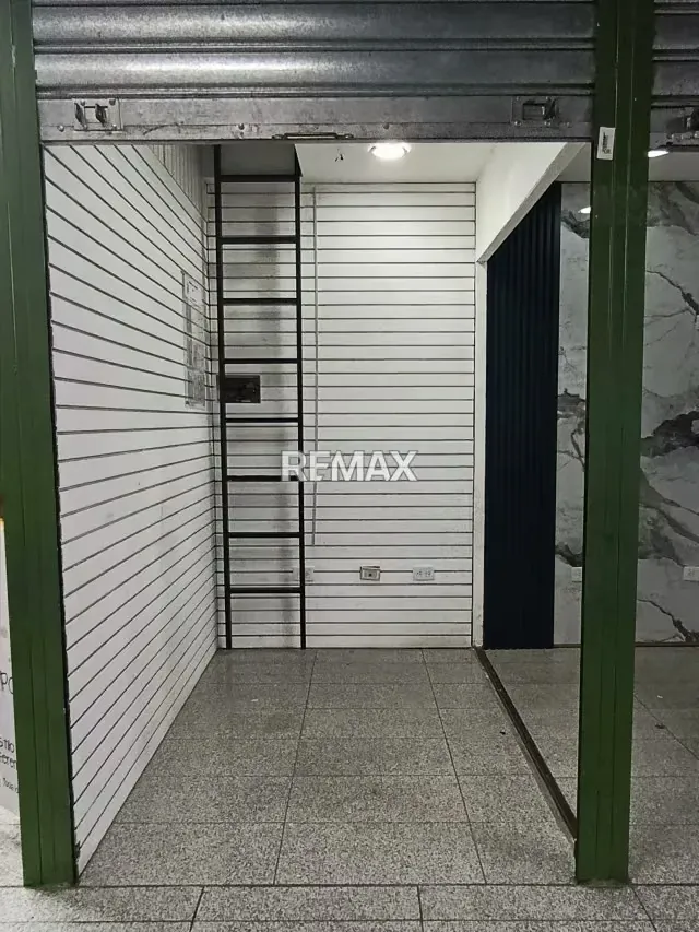 ALQUILER DE LOCAL COMERCIAL EN CHACAO, CENTRO DE COMPRAS MERPOESTE. - 7