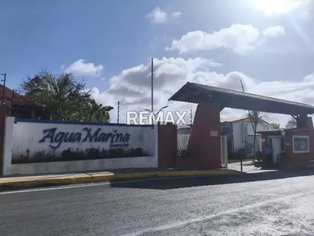TOWNHOUSE ESTILO MODERNO, EN RESIDENCIAS AGUA MARINA, PARAISO - 5