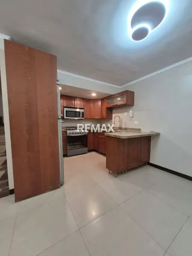 TOWNHOUSE LAS ISLAS AV GUAJIRA - 3
