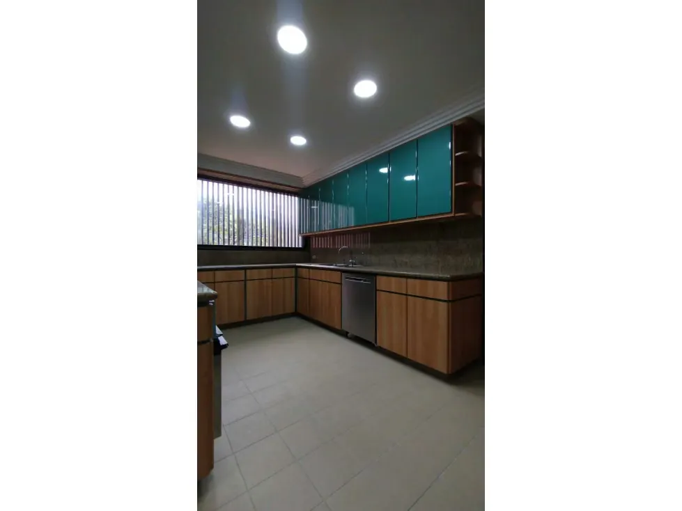SE ALQUILA Apartamento 4h-4b-2p. parte Alta Los Palos Grandes - 13