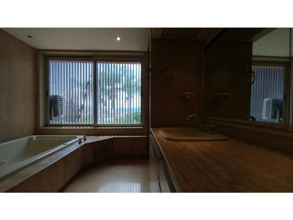 SE ALQUILA Apartamento 4h-4b-2p. parte Alta Los Palos Grandes - 20