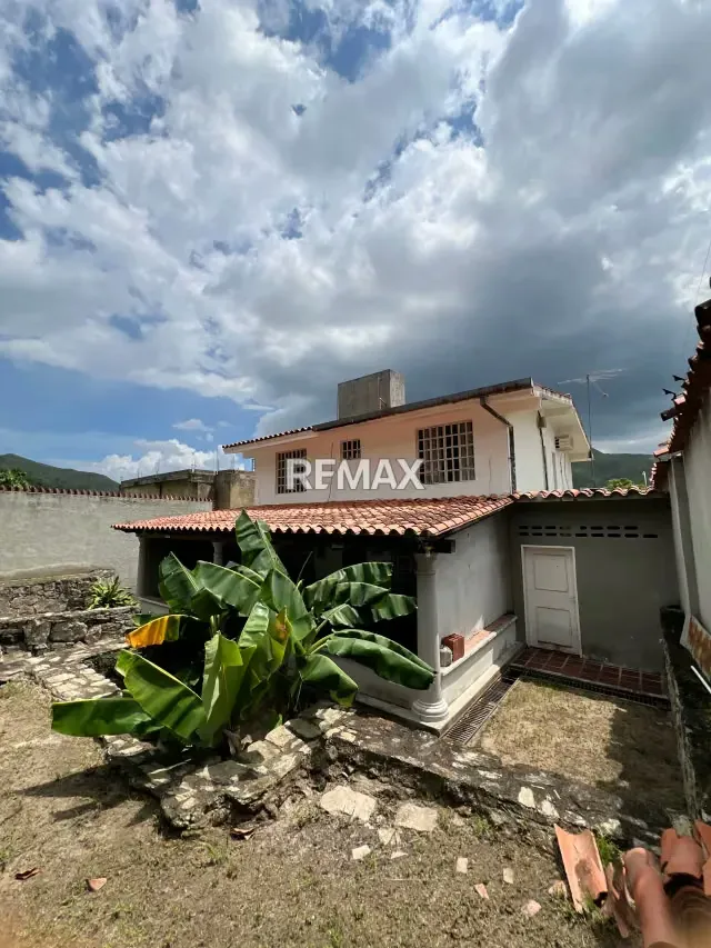 Acogedora Casa en Urb el Castaño - 6