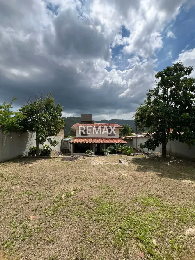 Acogedora Casa en Urb el Castaño - 8