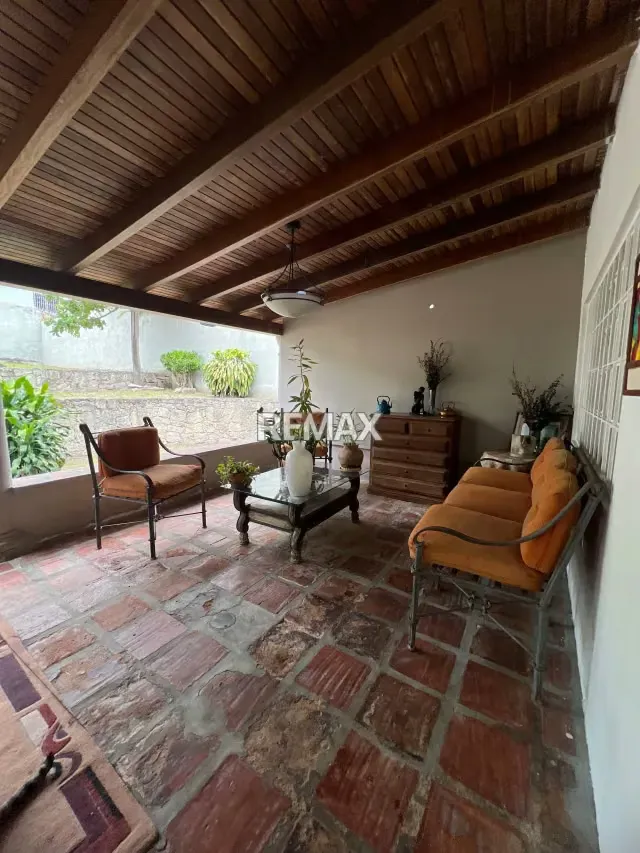 Acogedora Casa en Urb el Castaño - 10