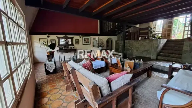 EN VENTA CASA TIPO CHALET CON TERRENO AMPLIO CON SIEMBRA DE ARBOLES FRUTALES - 6