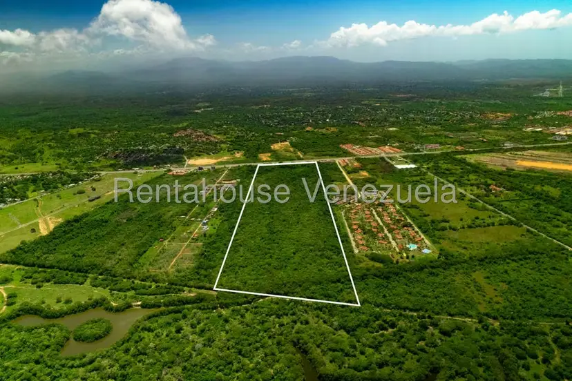 Terreno (Comercial) en Venta en Higuerote, Miranda
