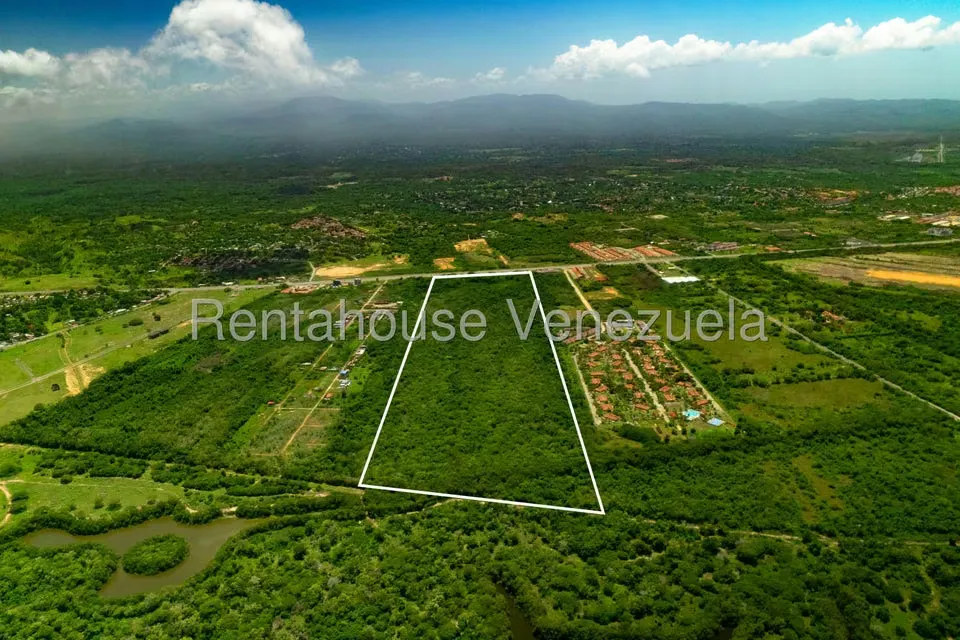 Terreno (Comercial) en Venta en Higuerote, Miranda