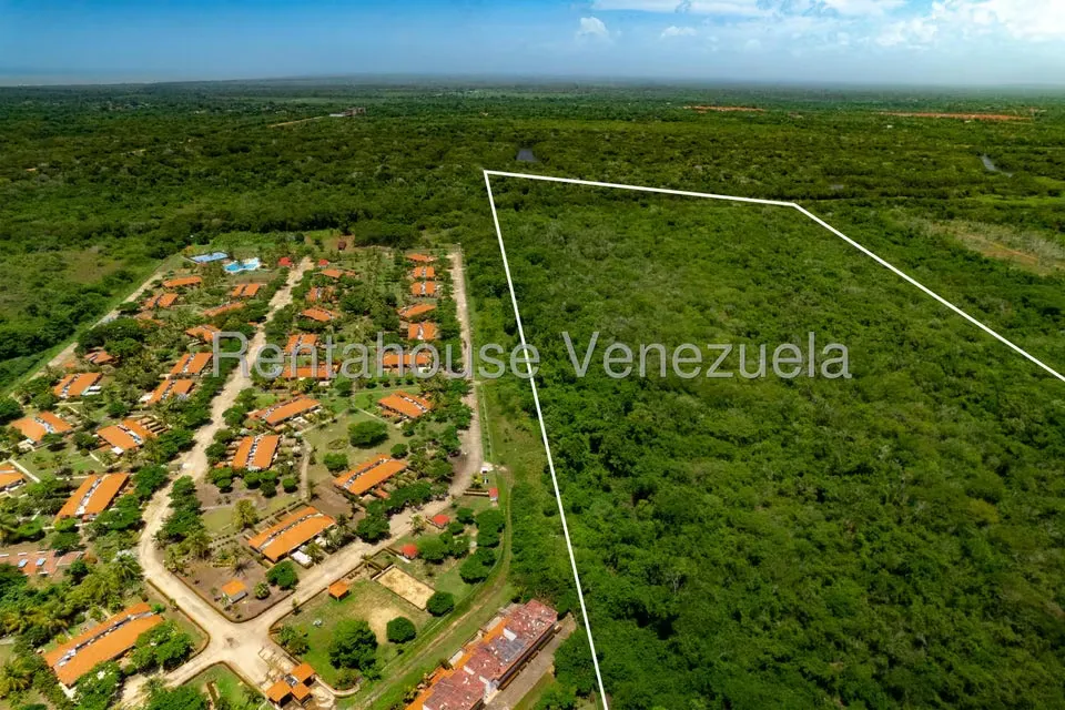 Terreno (Comercial) en Venta en Higuerote, Miranda - 5